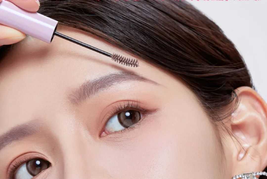 7000达人疯推!半年干到TOP1,一款染眉膏凭什么横扫越南?