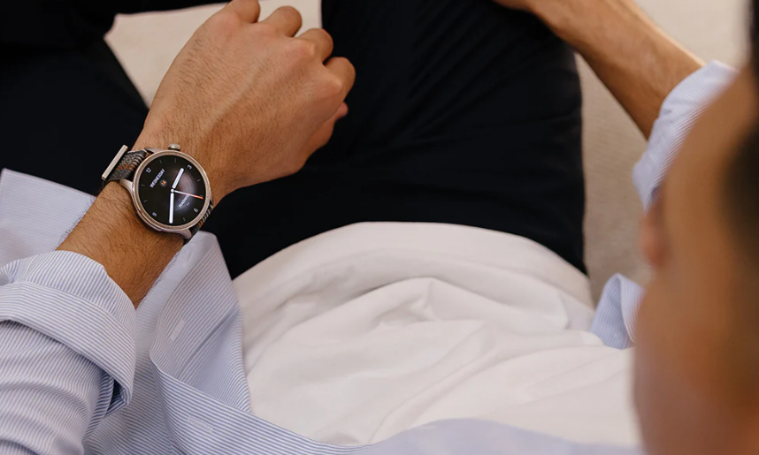 背靠大厂却“另立门户”，它如何用250美元手表抢走苹果用户？